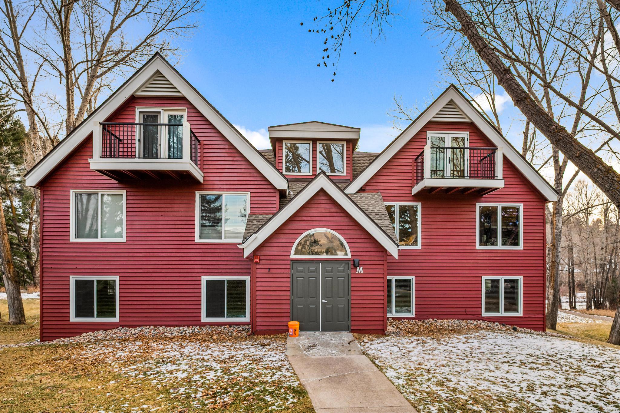 034999 HWY 6 #M202, Unit: M 202