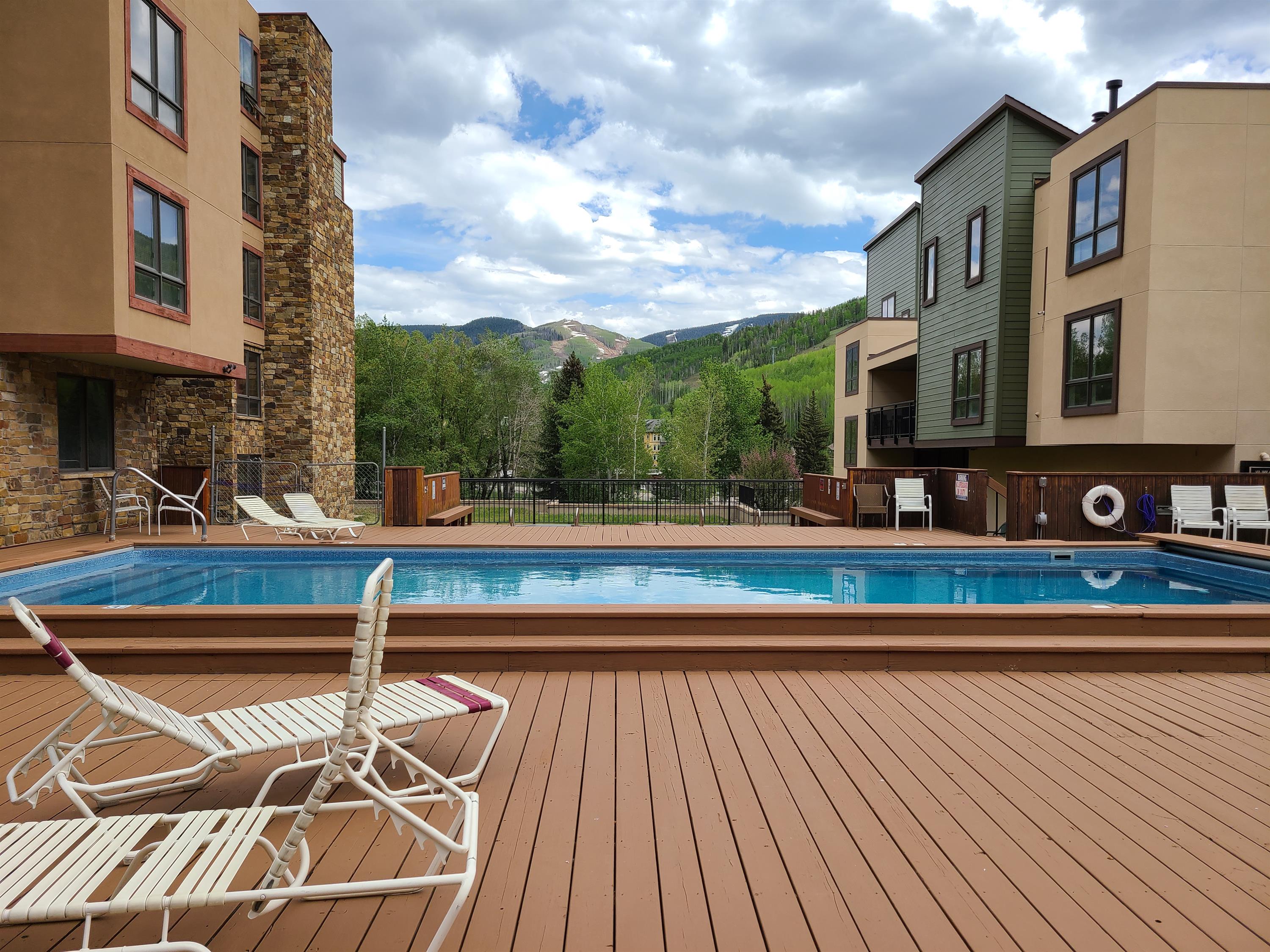 Breakaway West Condo